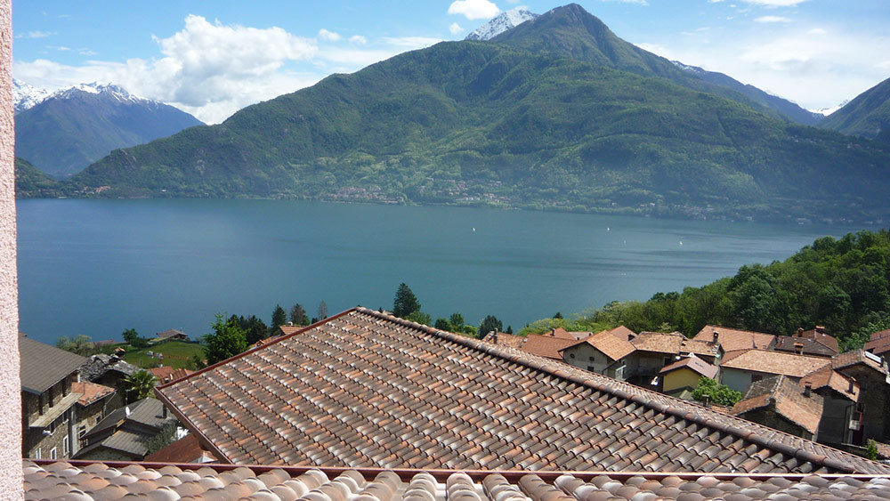 Villa Bifamiliare con splendida e ampia vista lago