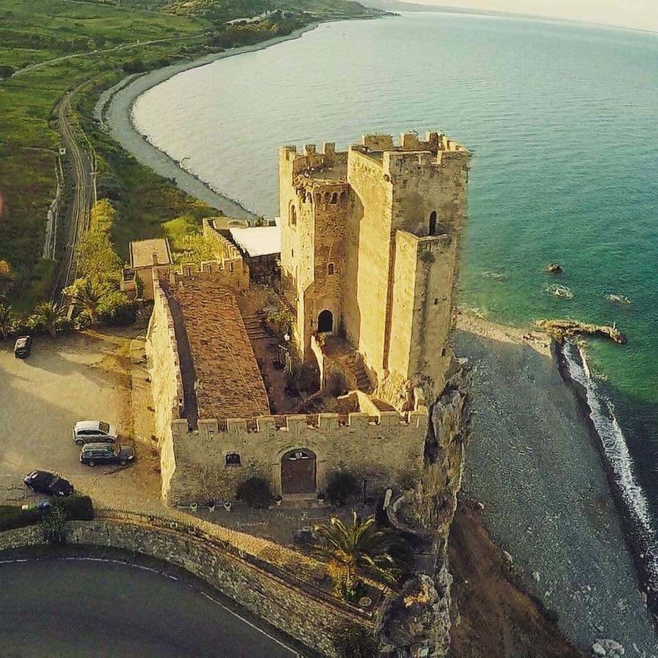 Castello Fortilizio costiero sul Mare Jonio