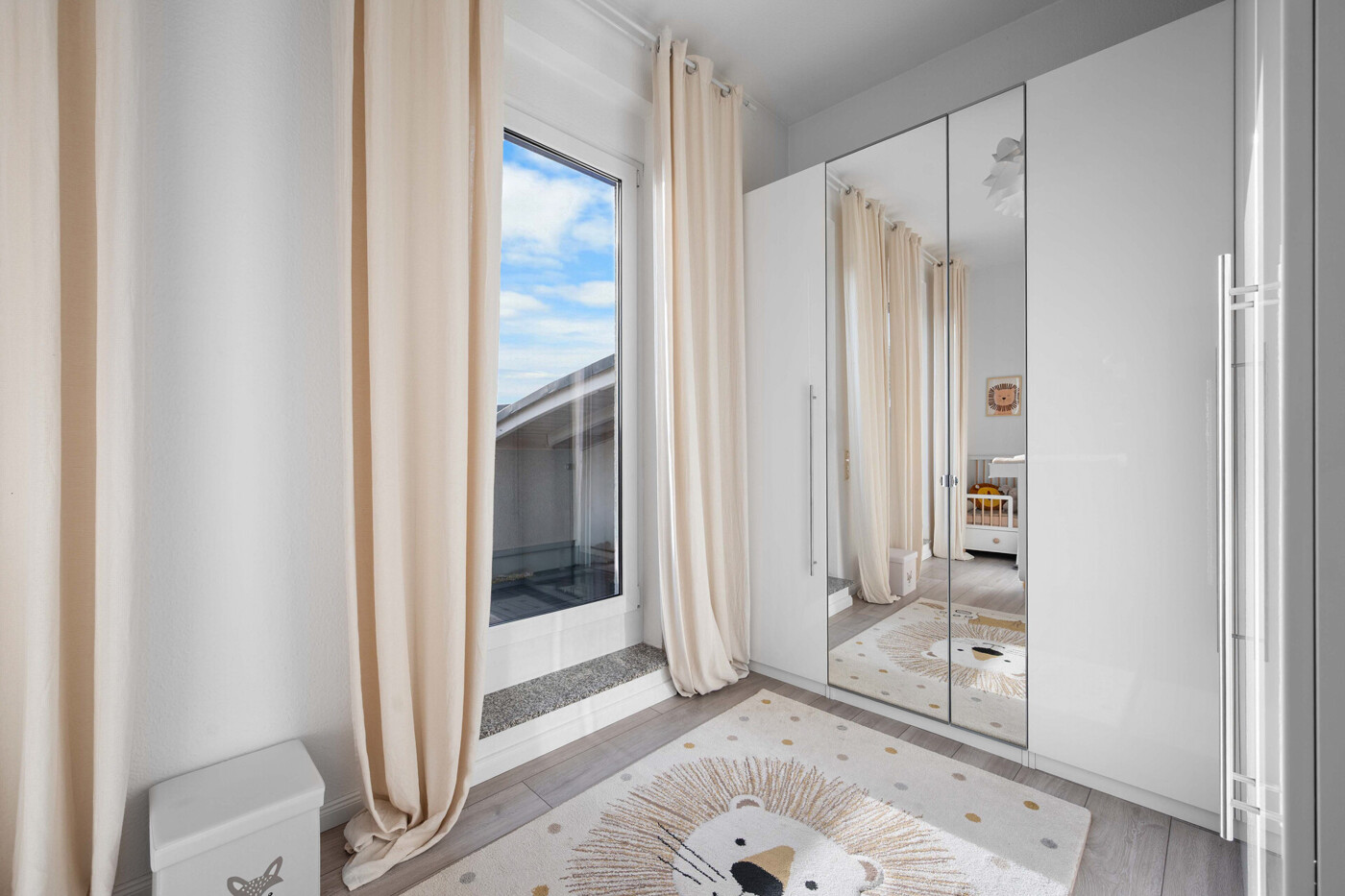 Kinder-/Arbeitszimmer