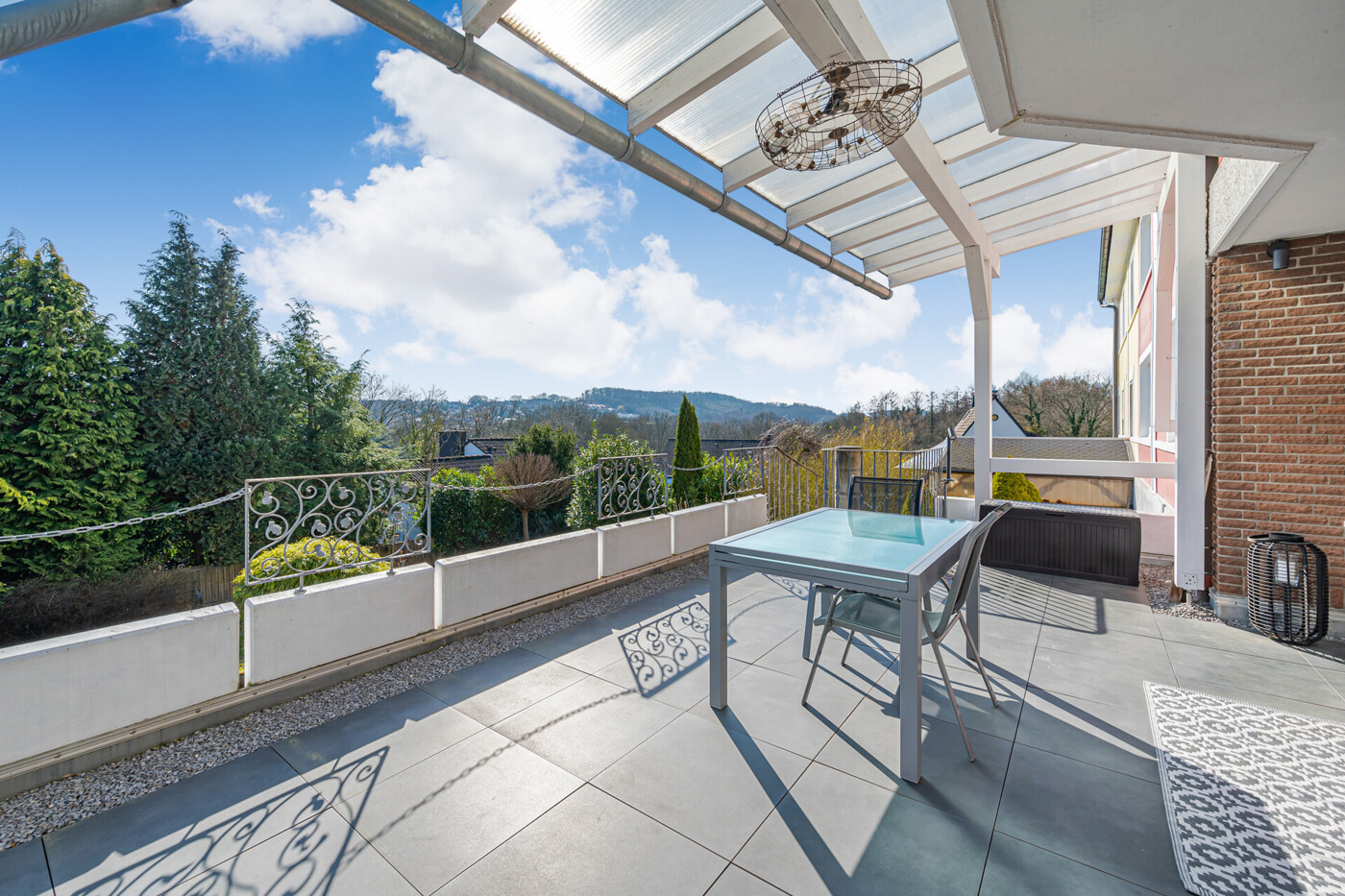 Überdachte Terrasse
