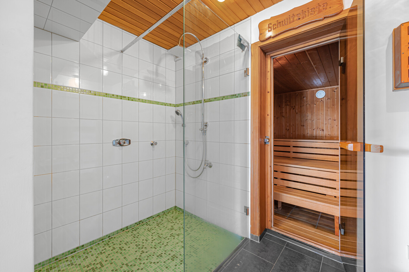 Dusche, Souterrain