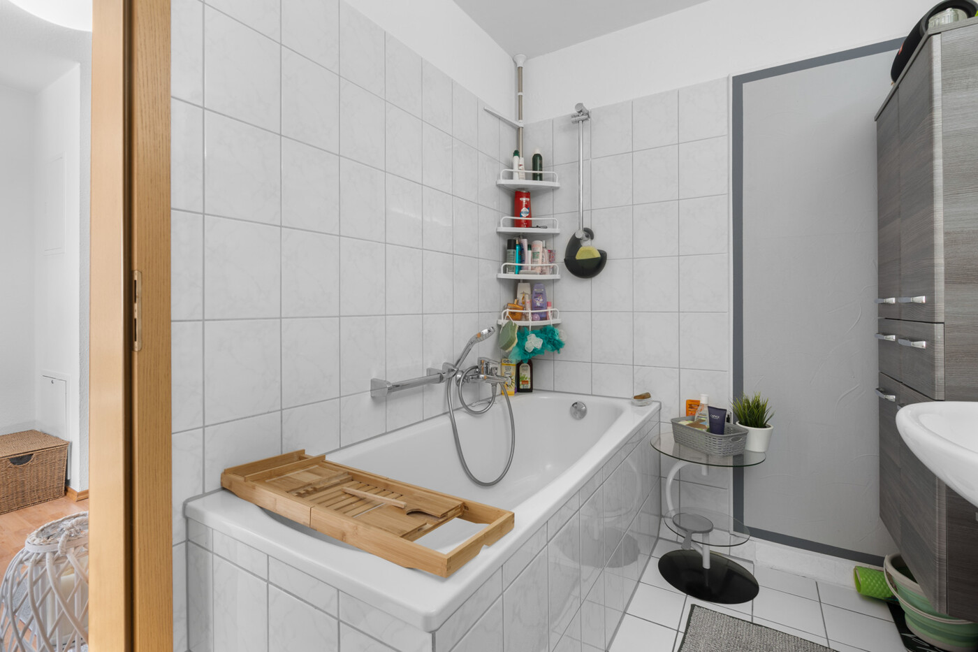 Badezimmer mit Badewanne
