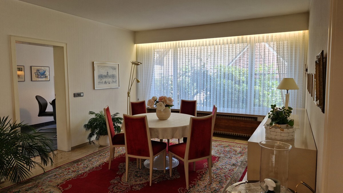 großes Esszimmer