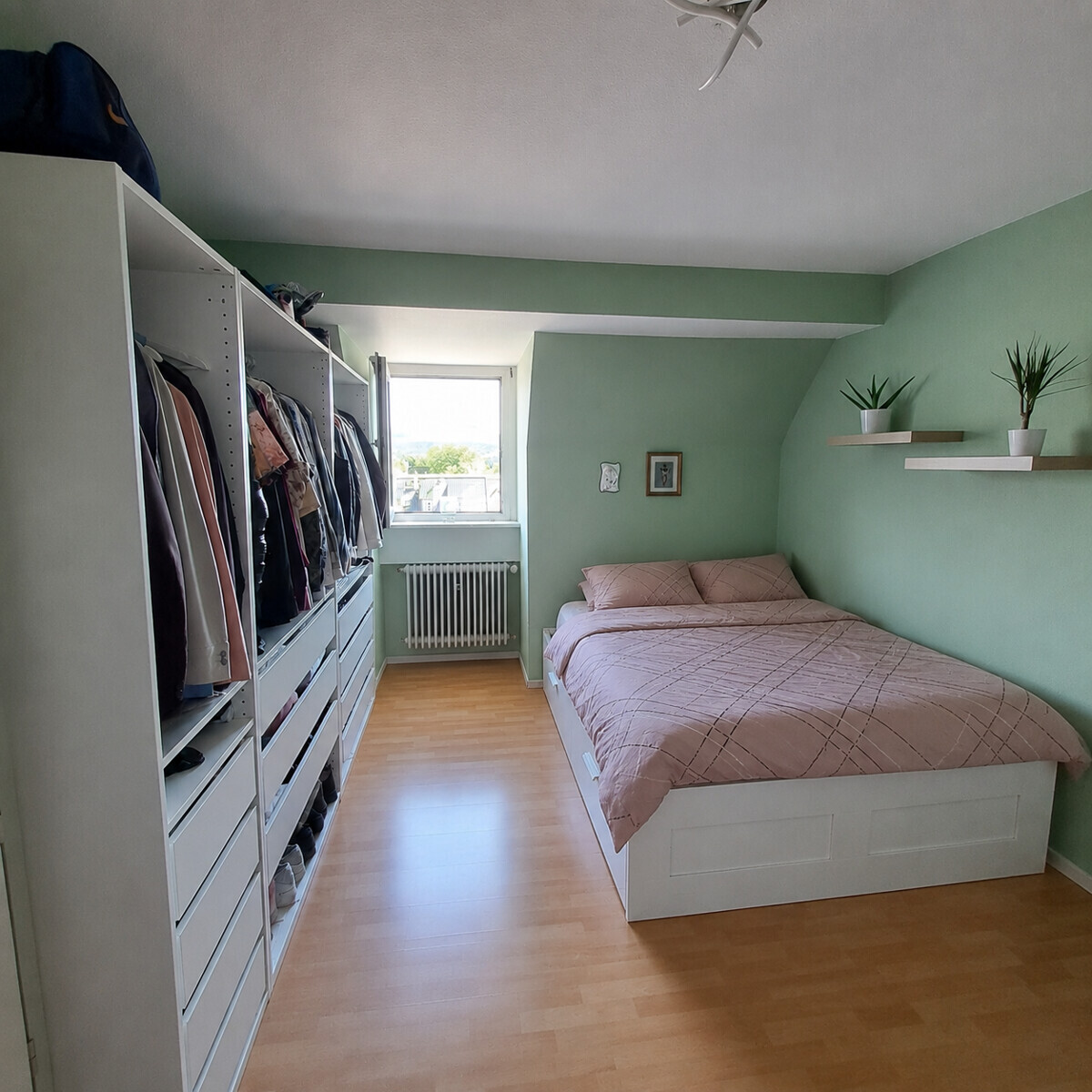 Schlafzimmer DG