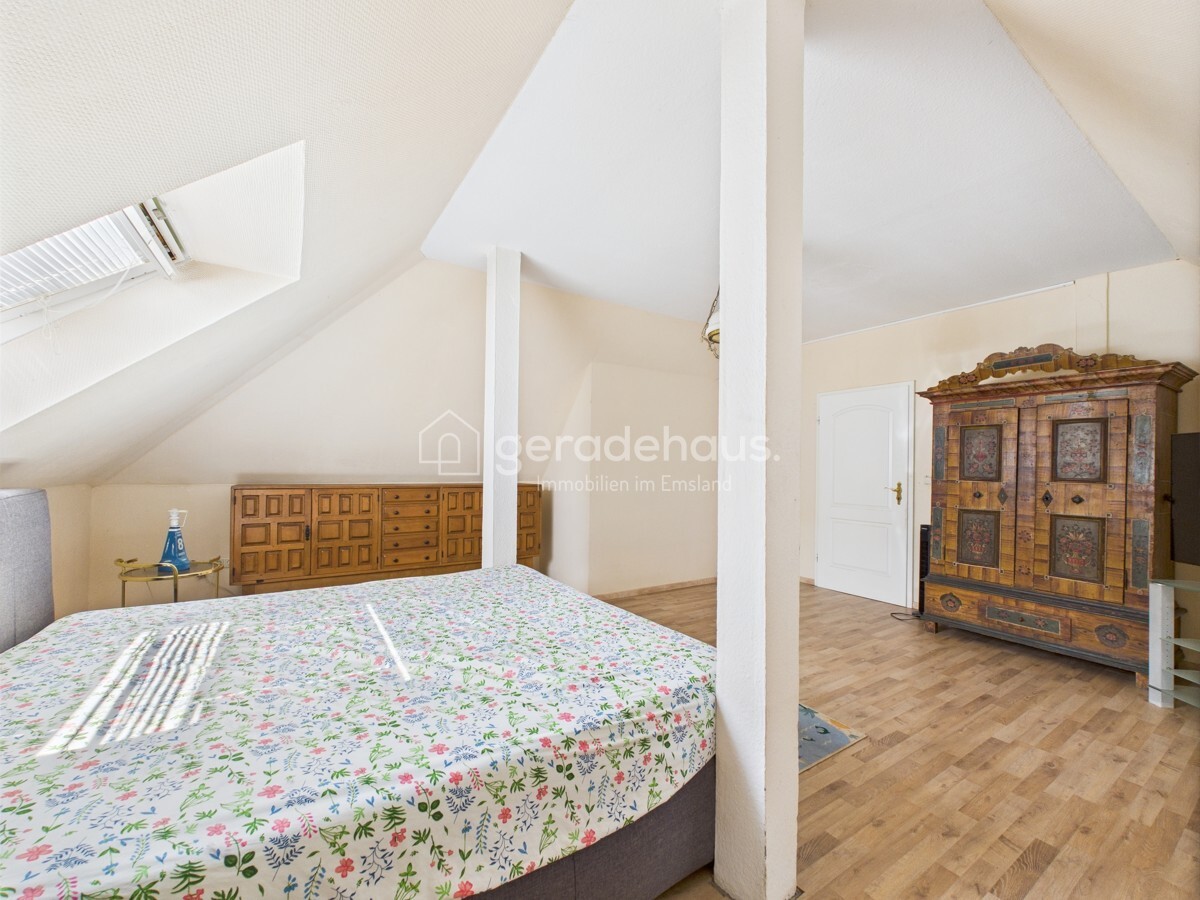 Schlafzimmer OG