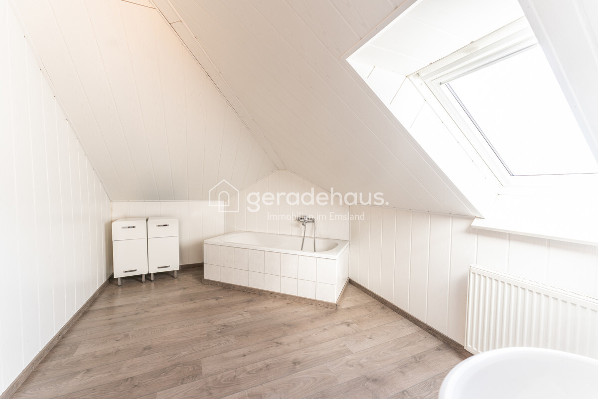 Schlafzimmer DG