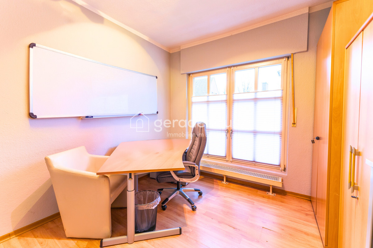 Büro EG