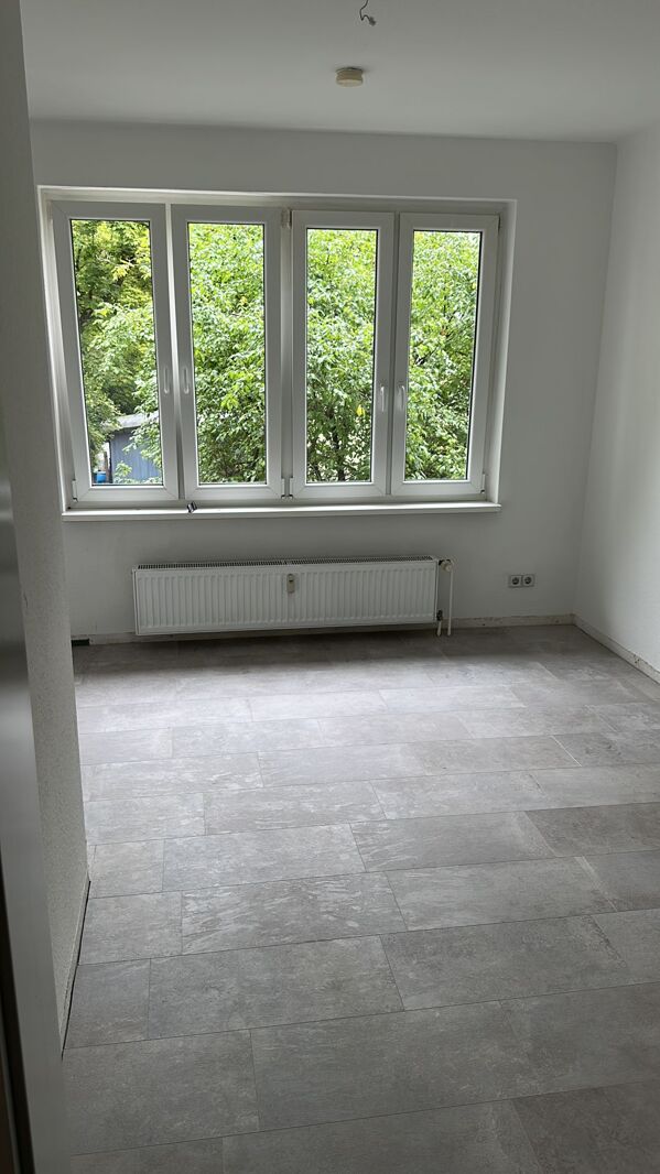 We 05 Foto Wohnzimmer leer