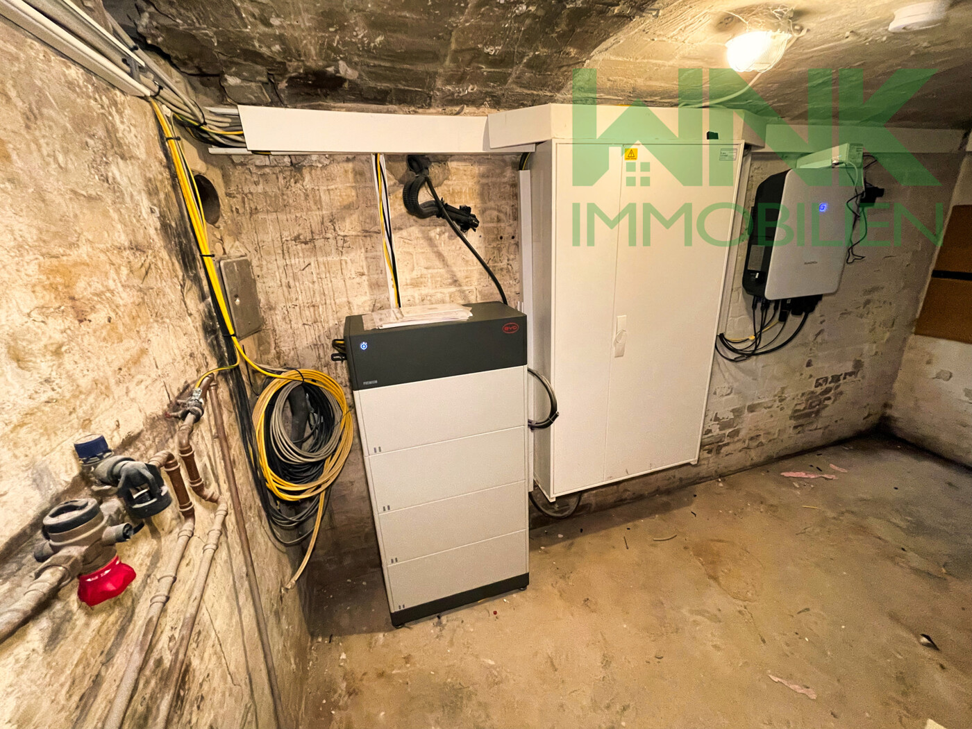 Stromspeicher und Wechselrichter 1