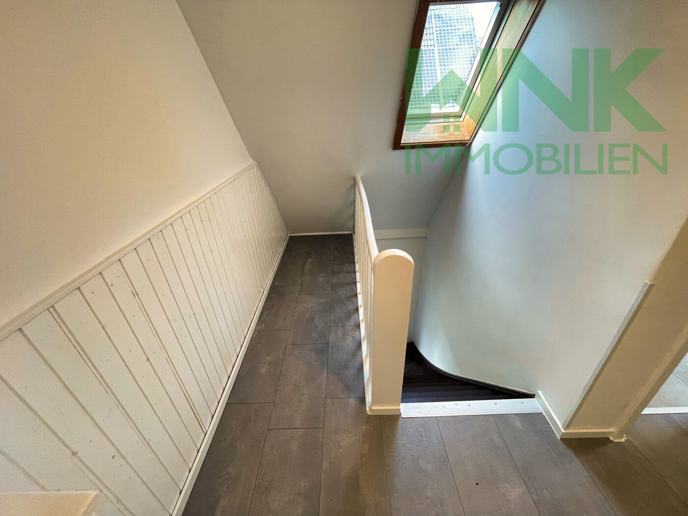 Flur und Treppe oben