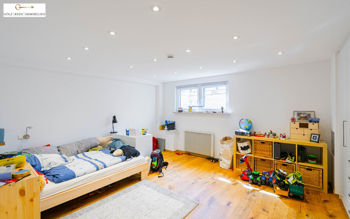 bc83c0a4 b9de 45da 98b6 b0ba53063c77 Zimmer 1 UG