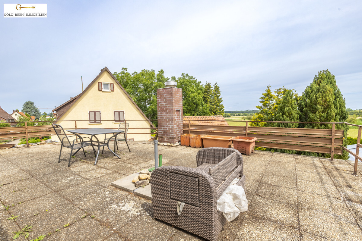 2c6058bf d8e1 47f3 9540 b472e9b3251c Terrasse 1.OG
