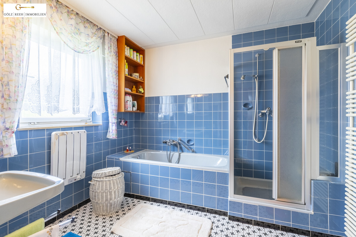 0a80e202 d3b0 46e3 8b66 de4bf91bbbf7 Badezimmer EG