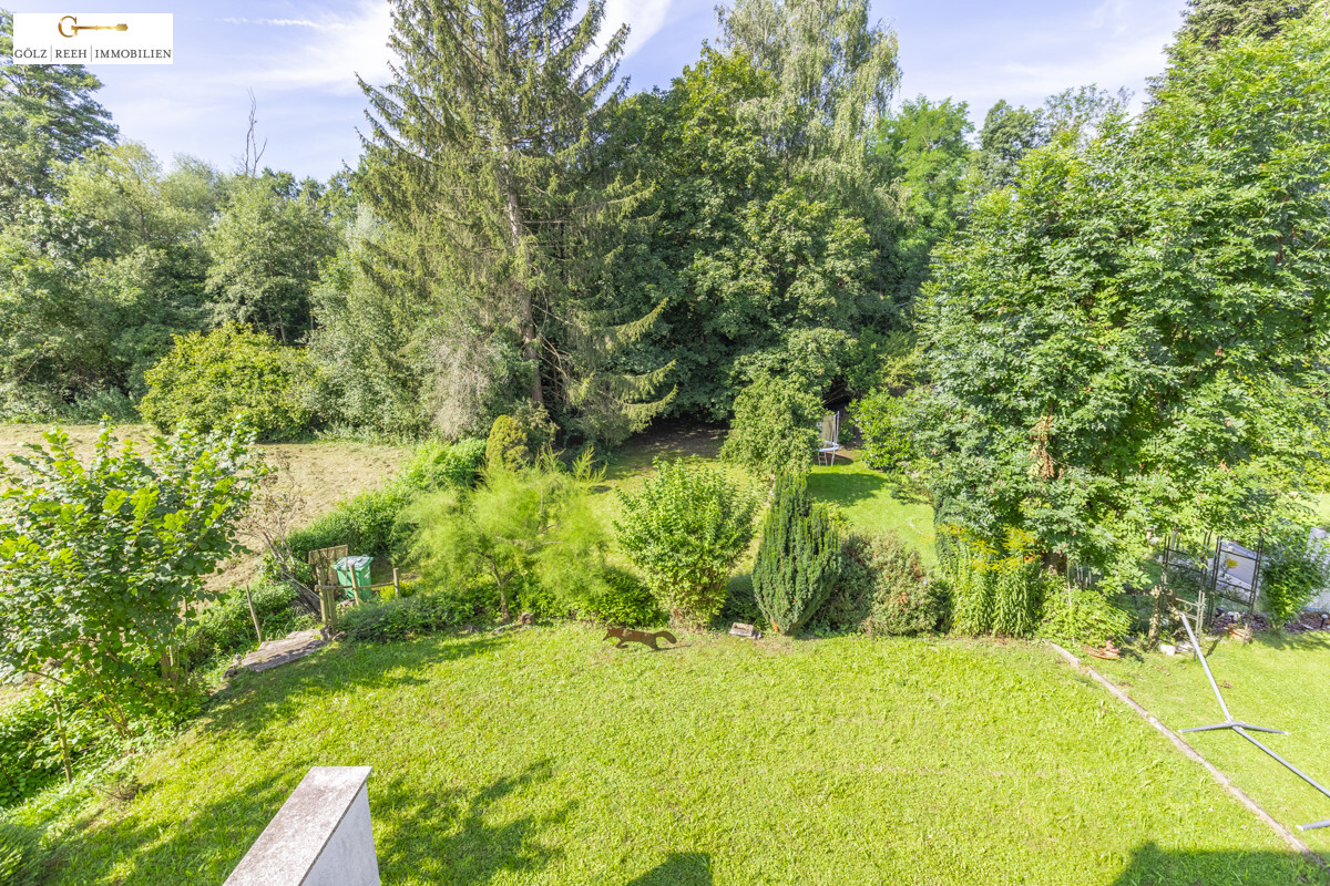 5b7e6cb2 2b19 457d 9435 93010fd34568 Blick von der Loggia