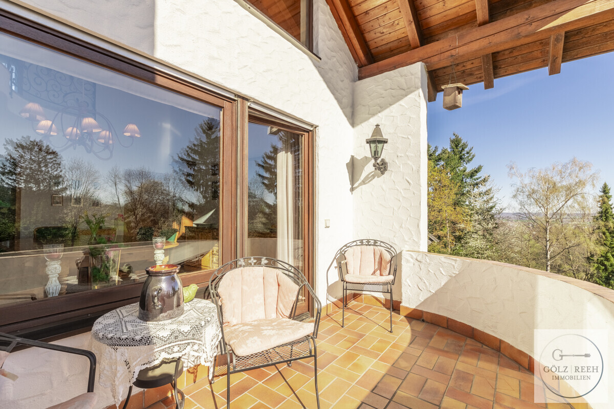 49bb5a03 389a 4d9b a01c 12a9629dfaf1 Ost-Balkon