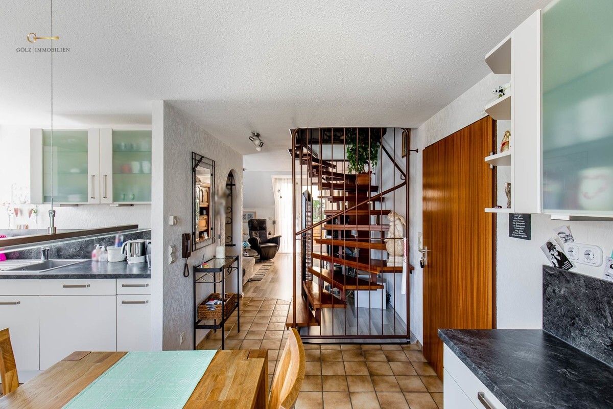 a8a01d31 93e2 4d05 9e94 b72c982a52a6 Blick ins Wohnzimmer