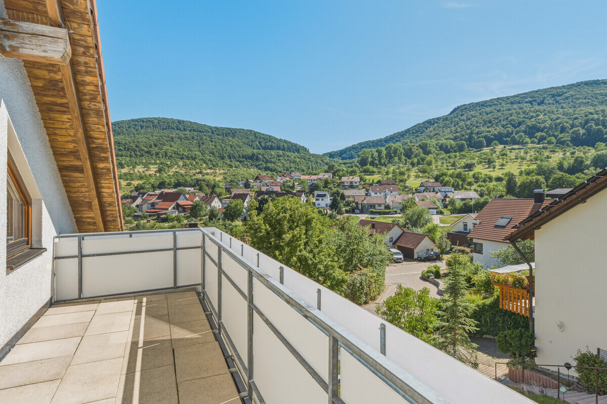 b09c9b83 4e37 47a6 9337 ddf032246c6f Balkon DG
