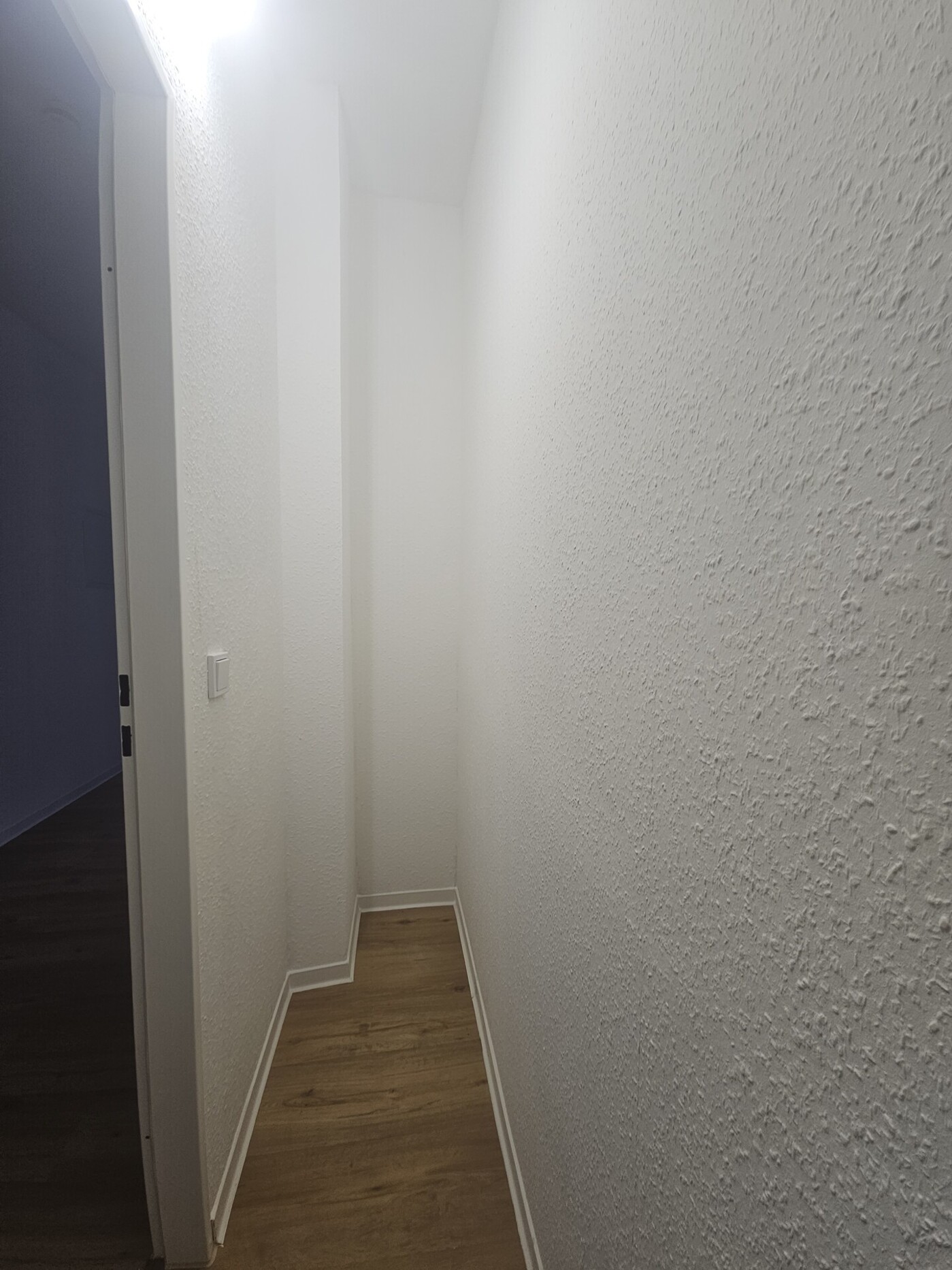 schmales Abstellräumchen