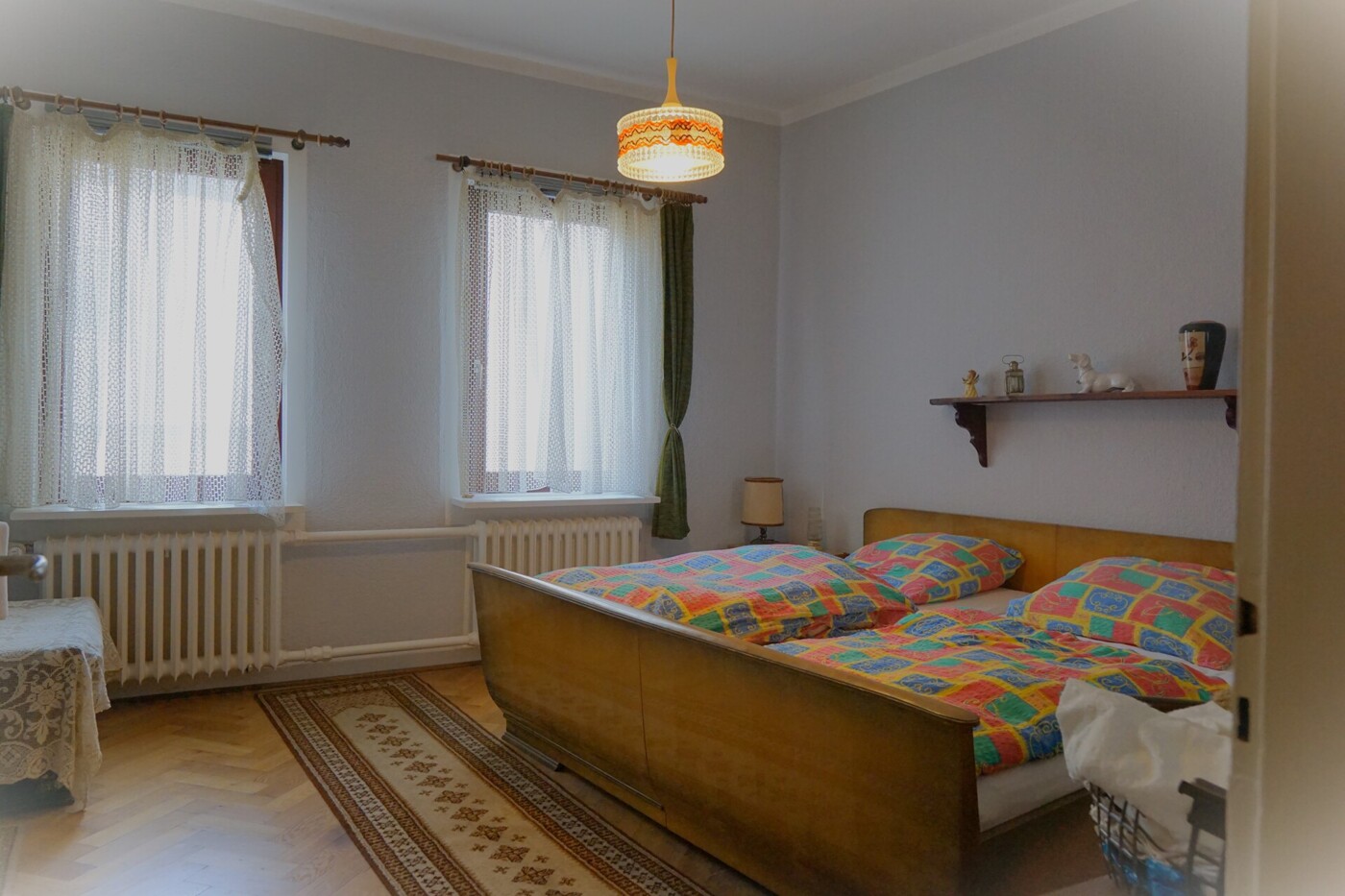 Schlafzimmer 1