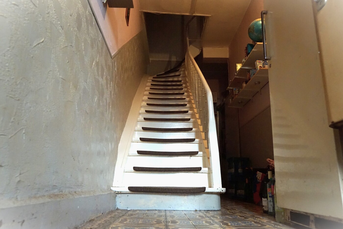 Zugang zur Wohnung im OG