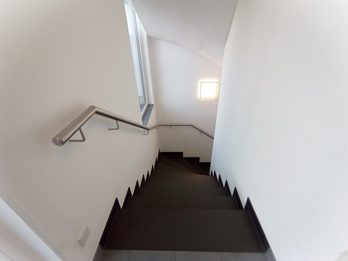 Treppen oder Aufzug zum Keller 