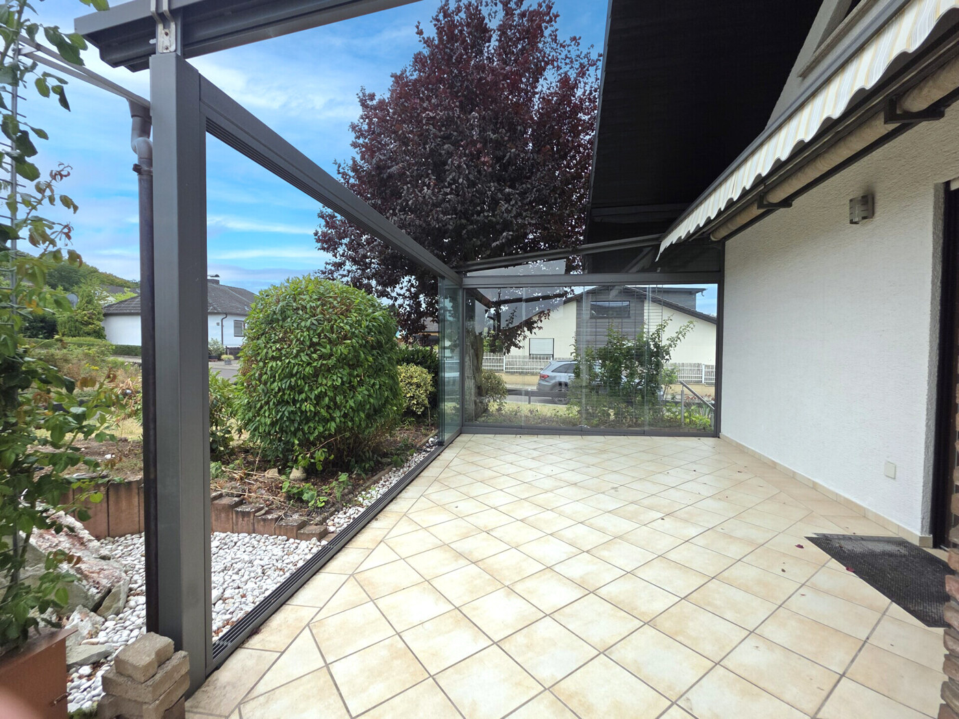 Windgeschützte Terrasse