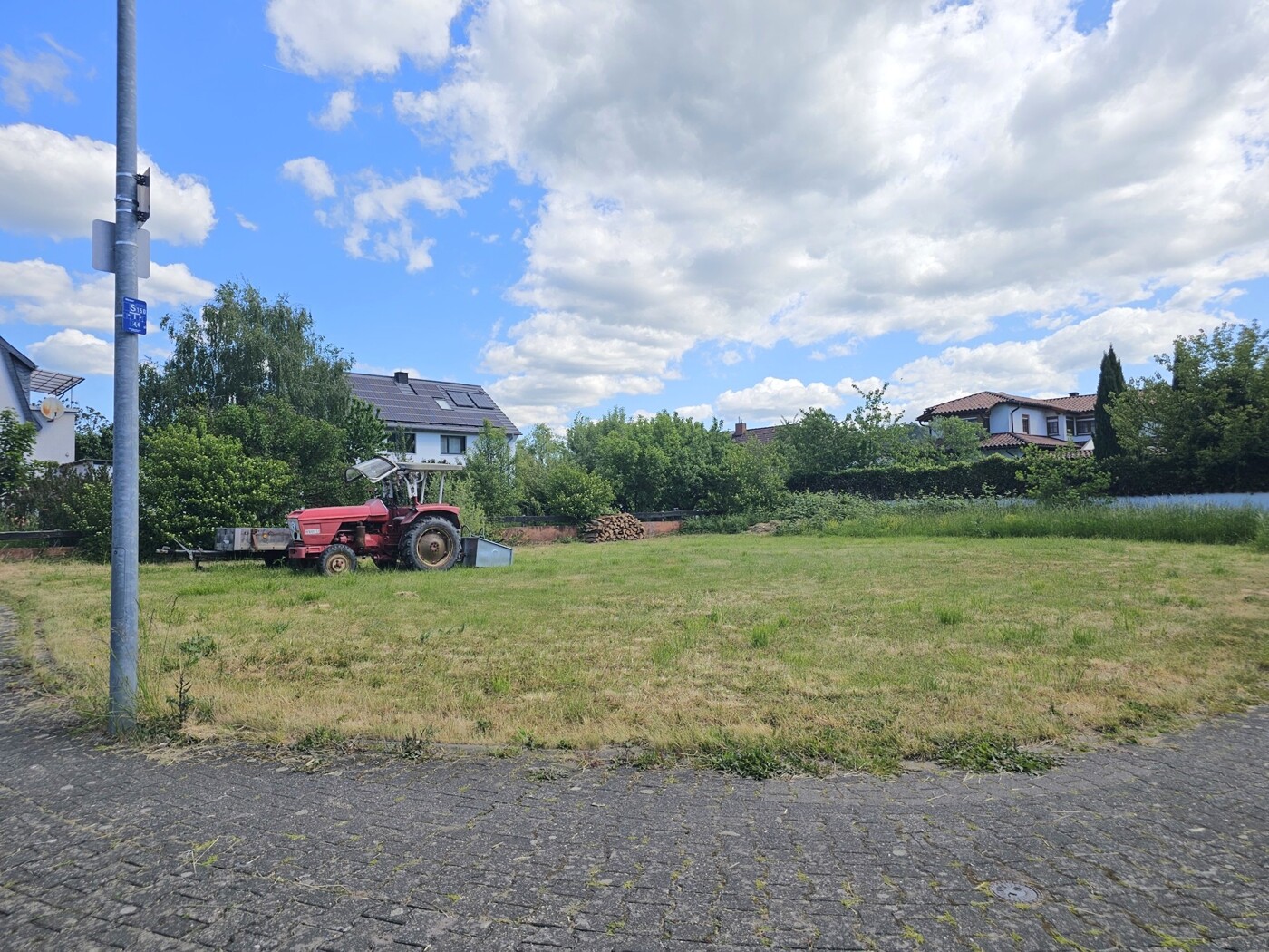 Nachbargrunstück ca. 620 m² kann zusätzlich erworben werden