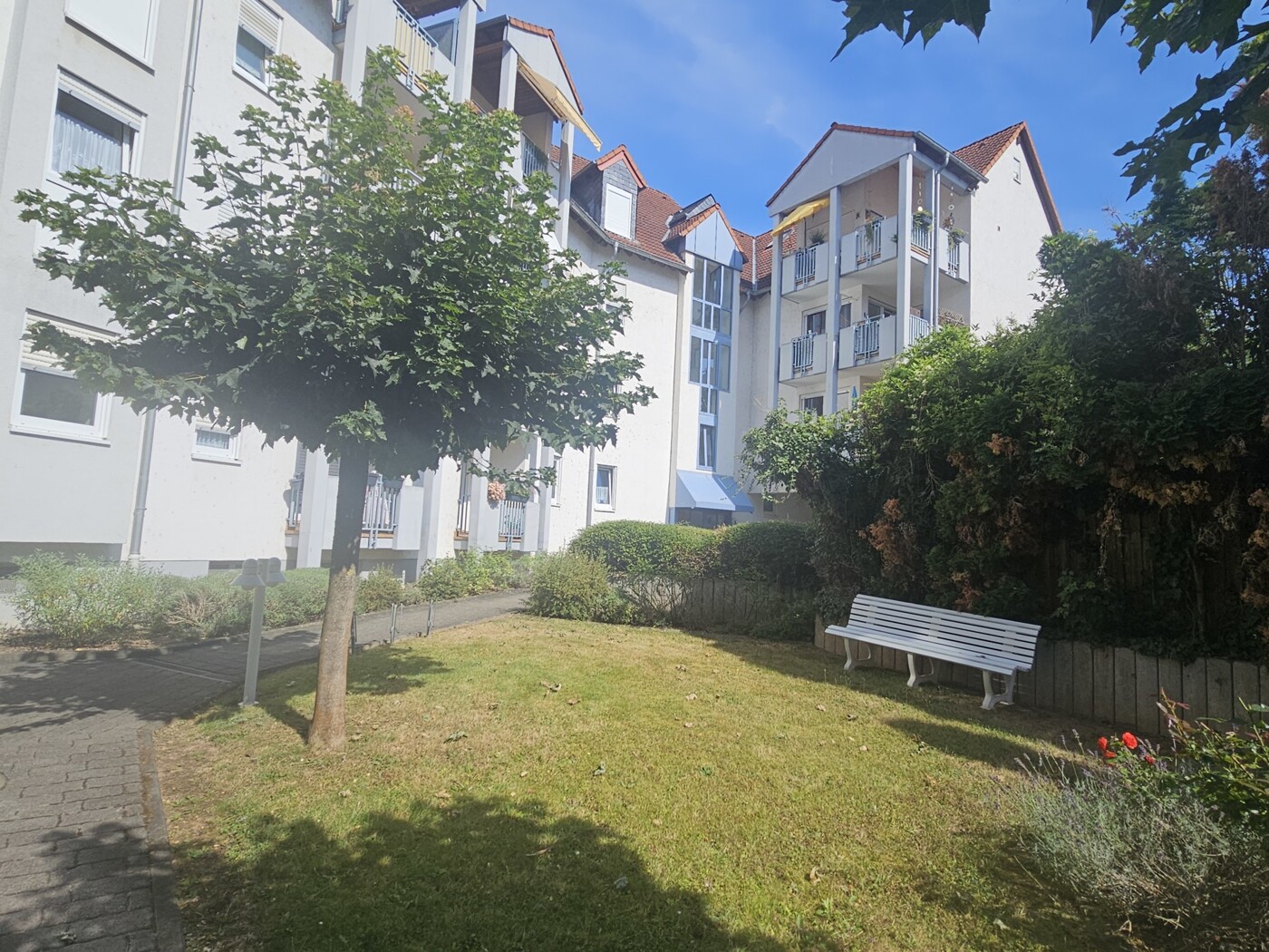 kleiner Park vor der Tür