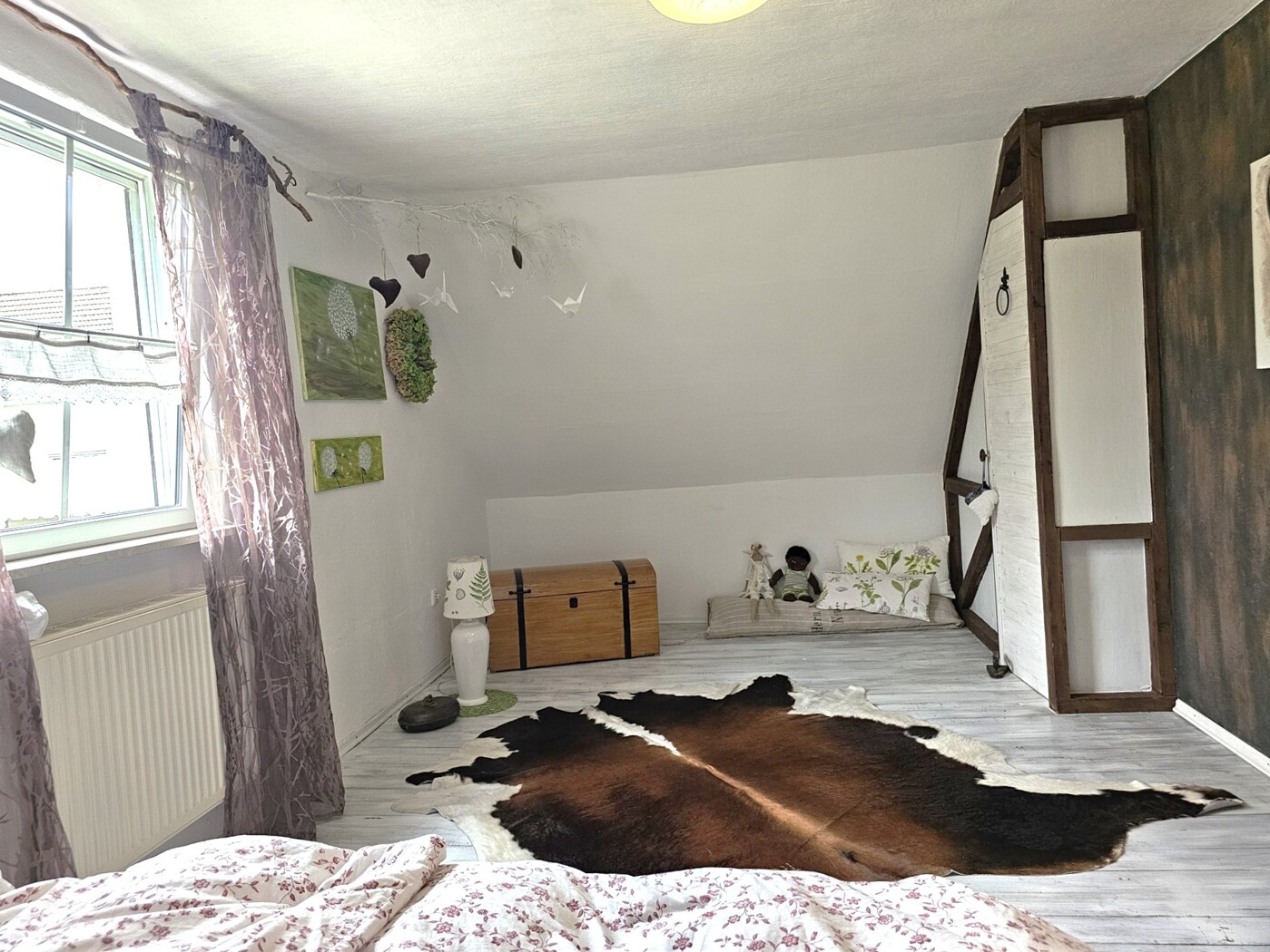 mit kleiner, begehbaren Ankleide
