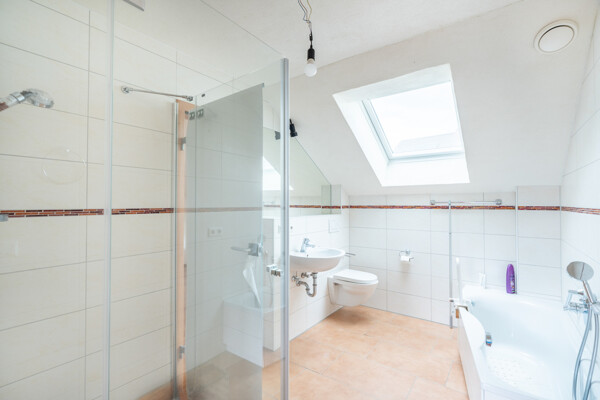 Badezimmer im OG