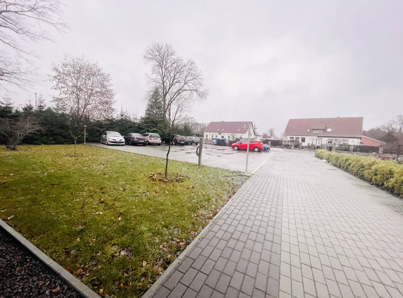 Blick in Richtung Außenstellplätze