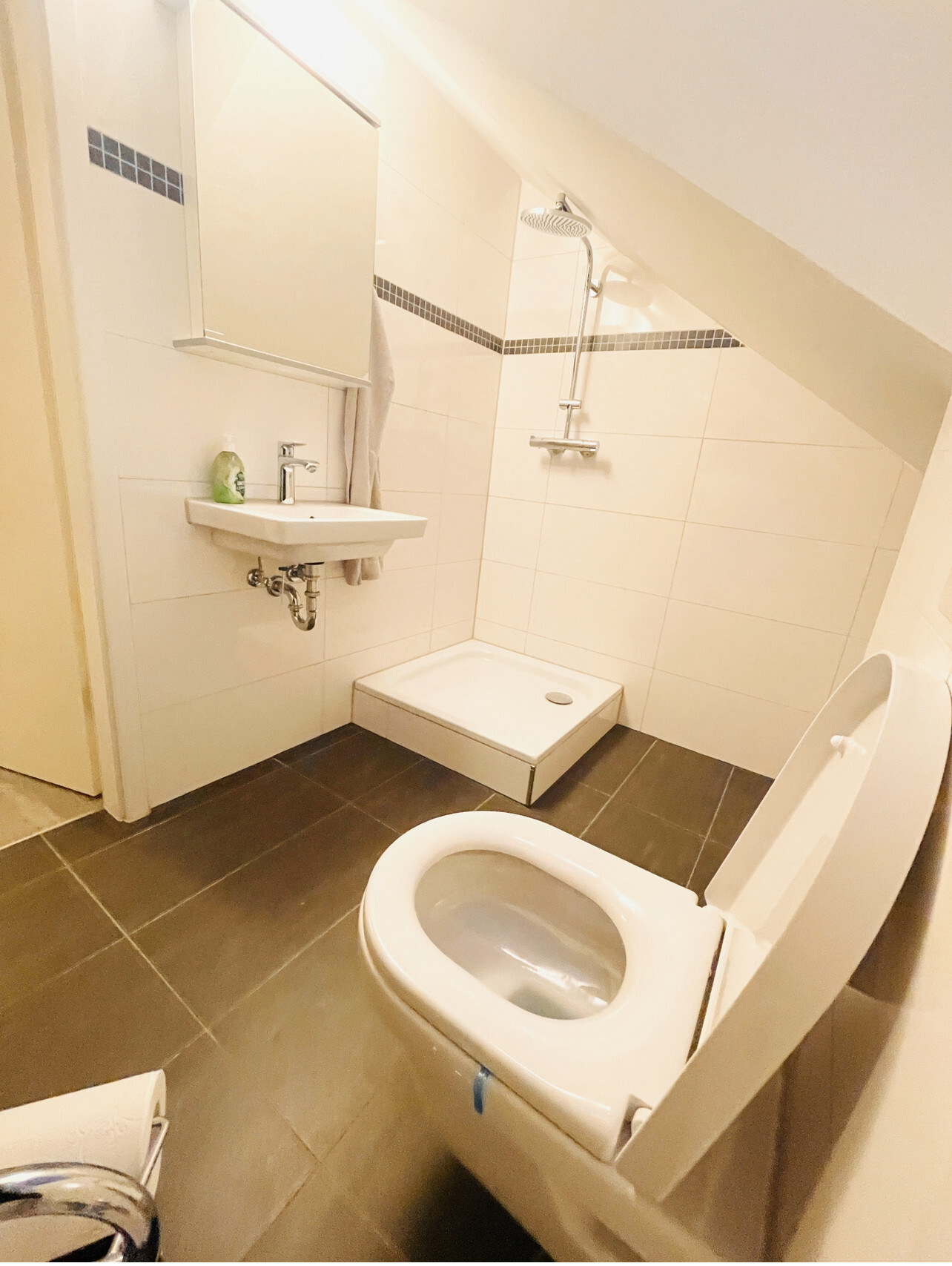 1.MFH - DG WE (rechts) - Badezimmer