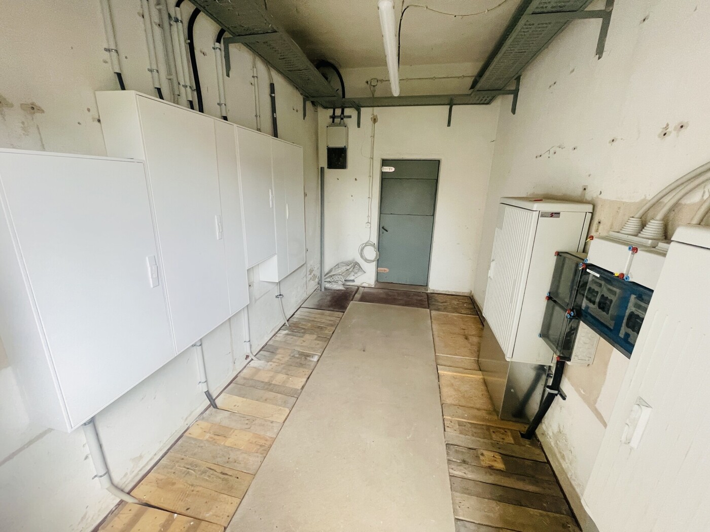 Blick in Richtung HWR - Sicherungskasten