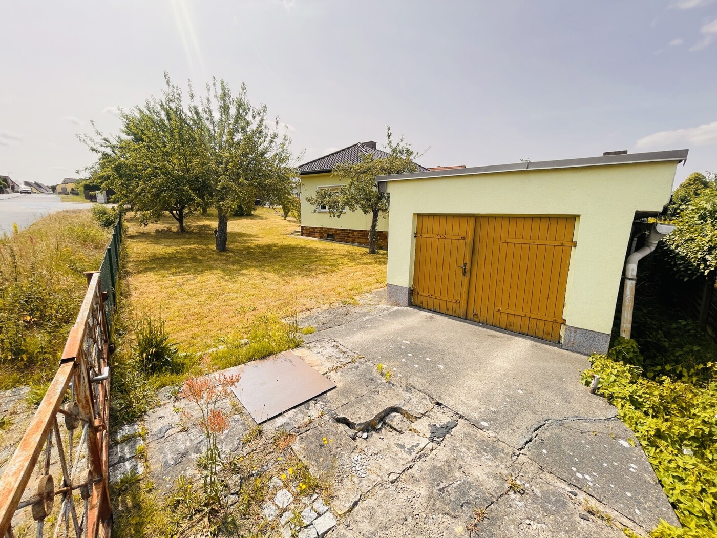 Blick in Richtung Garage