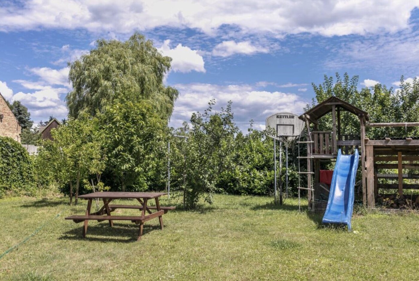 Gartenbereich - Spielplatz