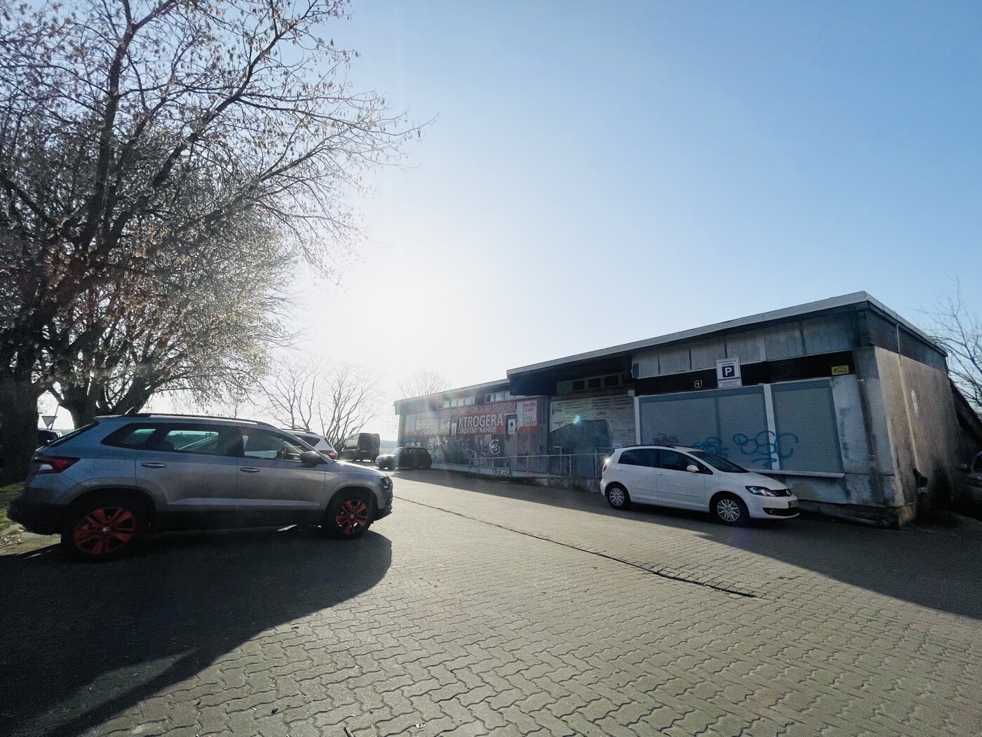 Stellplätze für die Gewerbehalle