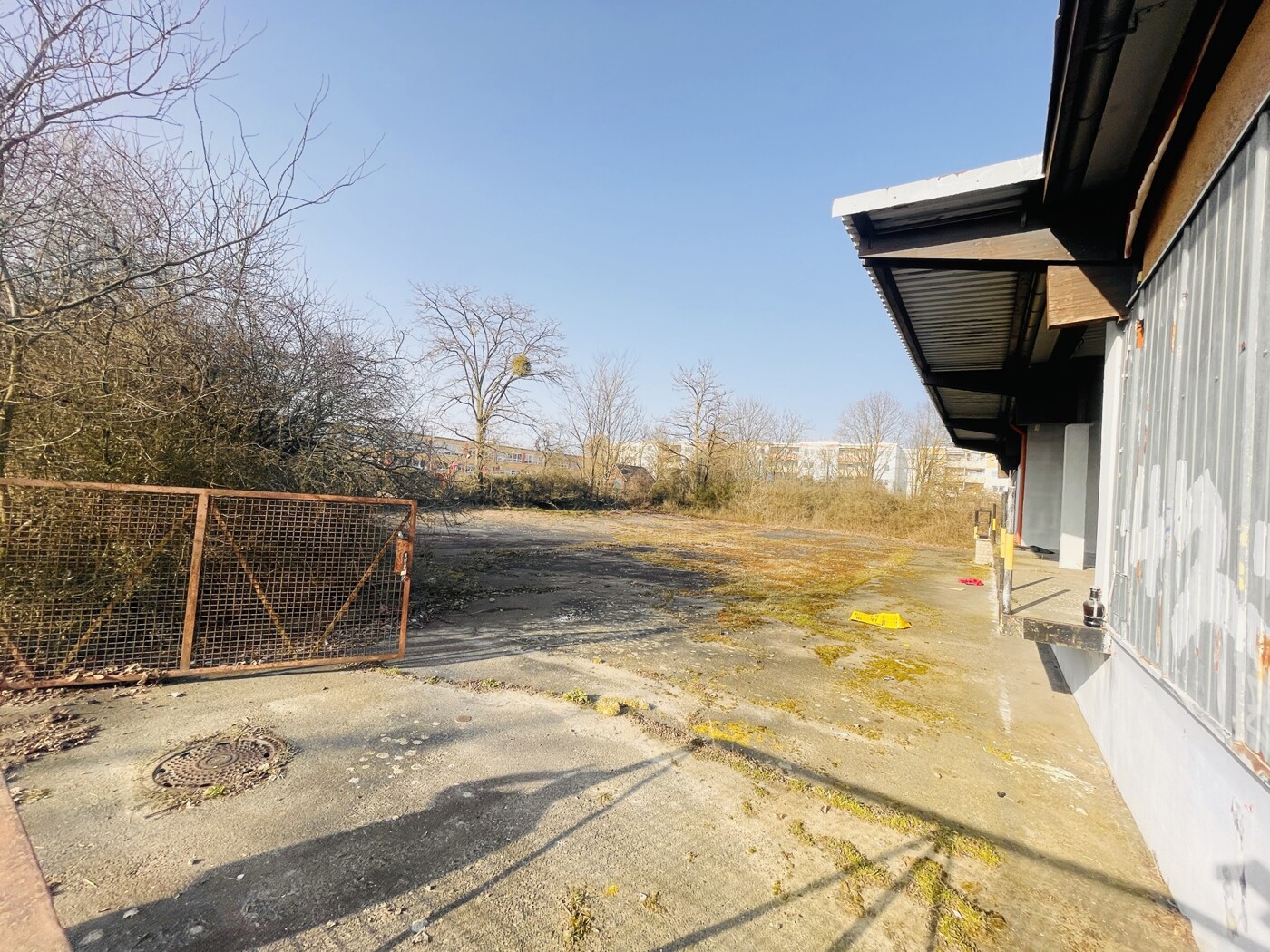 Hinterhof der Gewerbefläche - freie Fläche