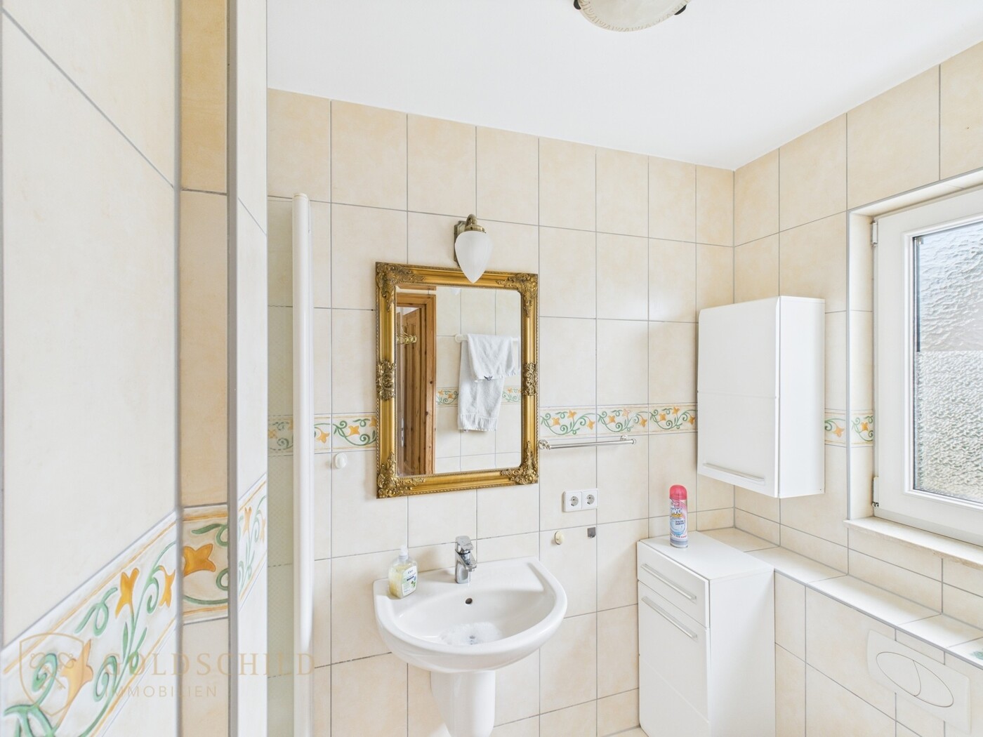 Gäste-WC mit Dusche