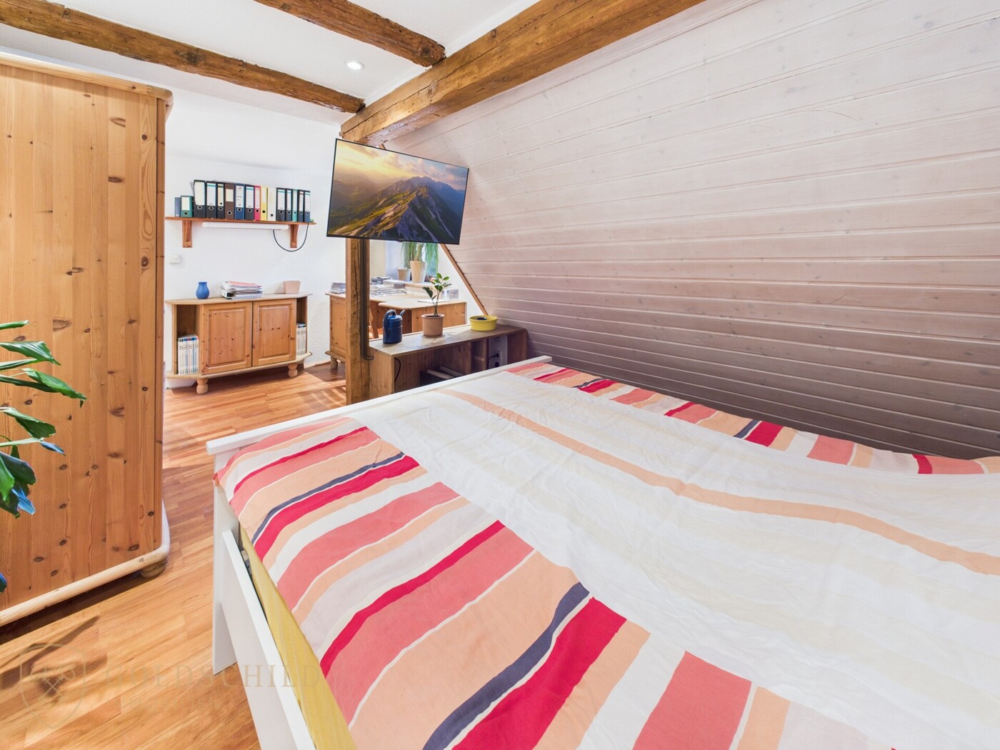 Schlafzimmer DG