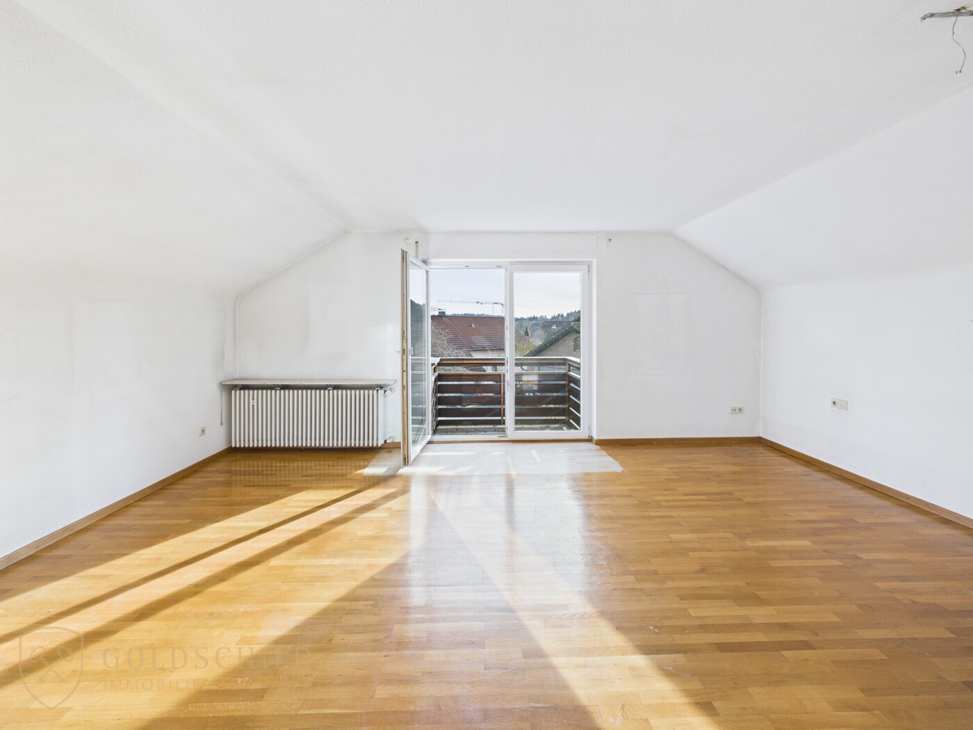 Wohnzimmer Dg mit Balkon