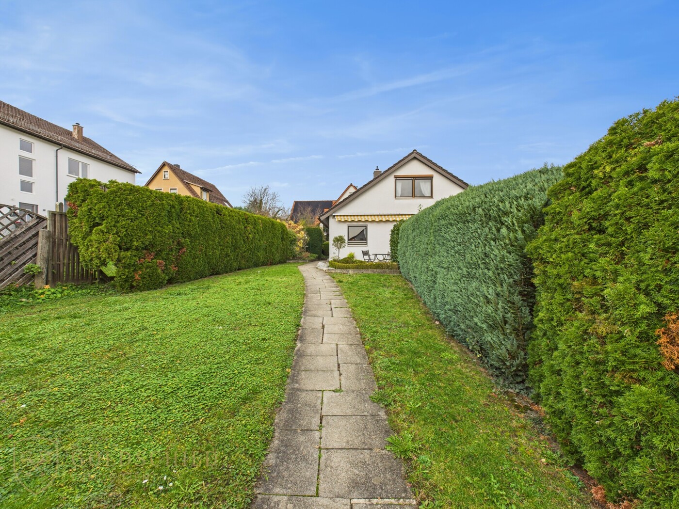 Zuwegung zum Haus