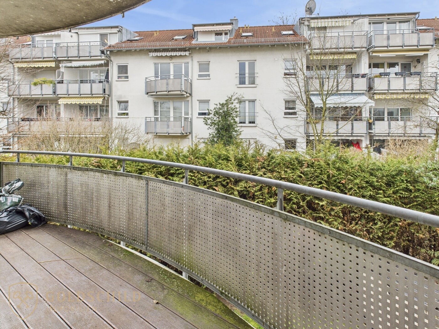 Balkon mit Blick ins Grüne
