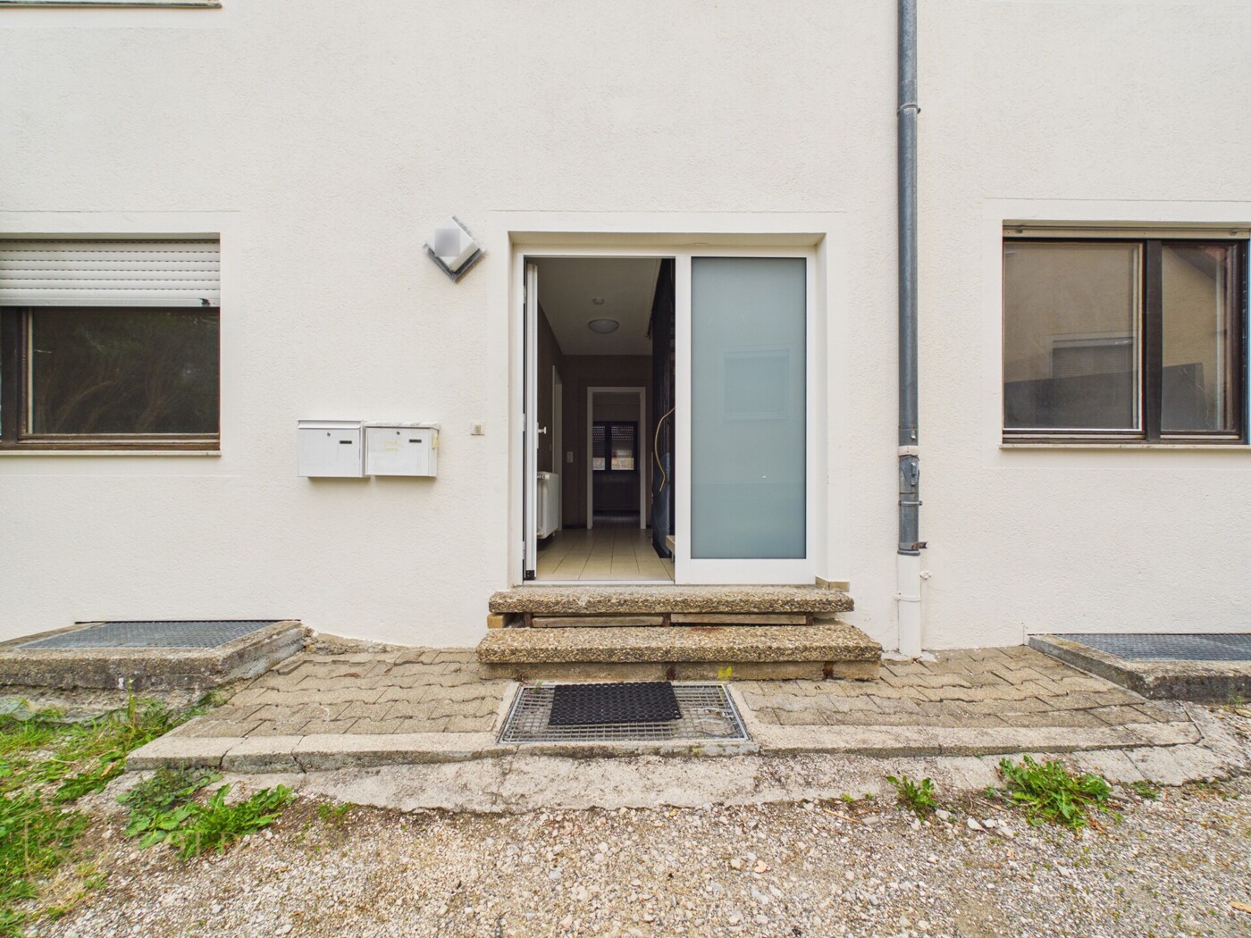 Eingangsbereich Mehrfamilienhaus