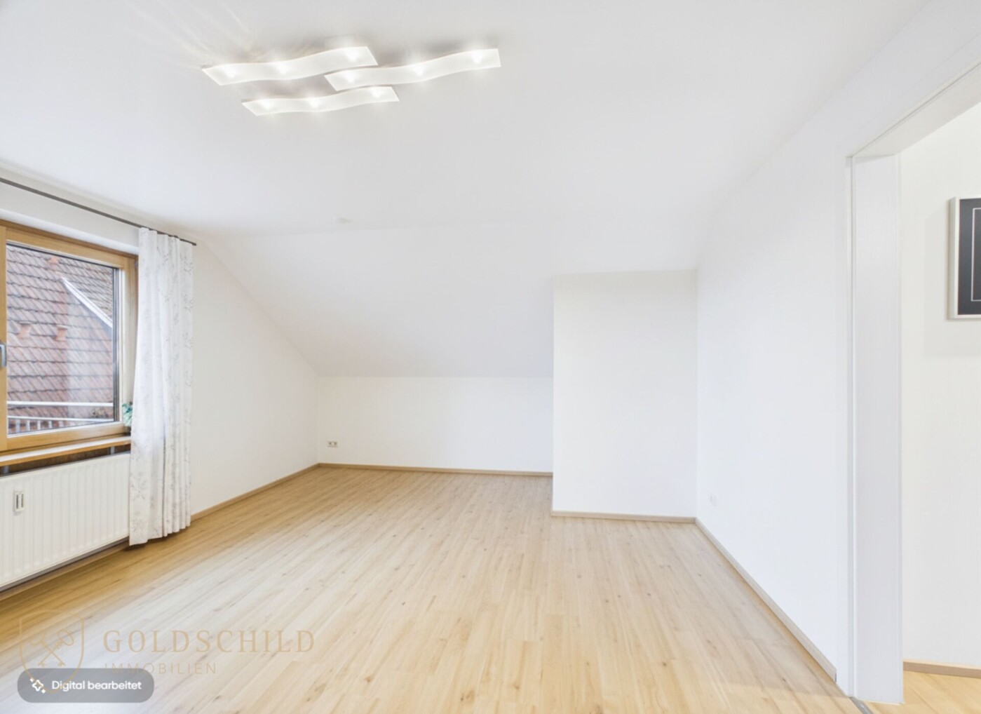 Zimmer DG leer (KI-modifiziert)