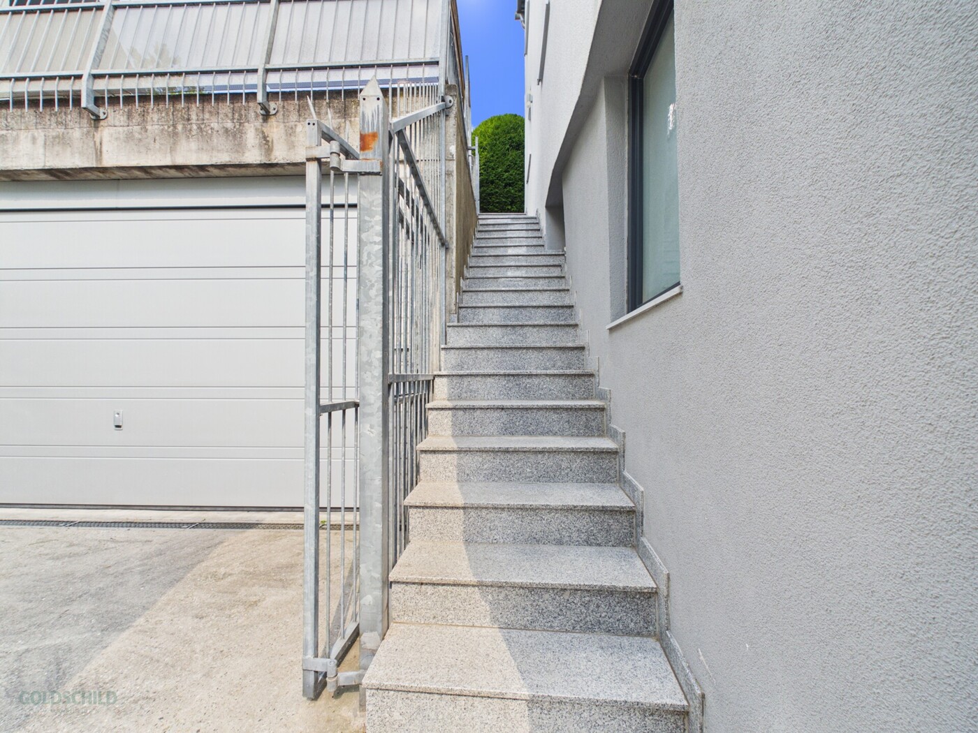 Einfamilienhaus_Stuttgart Treppenaufgang