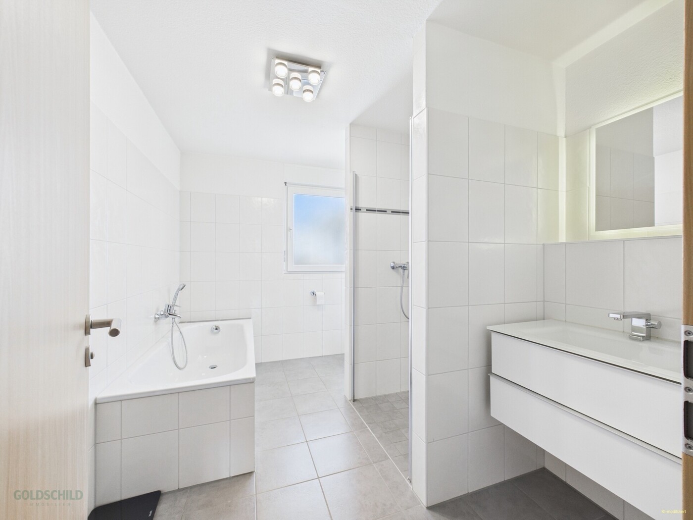 Casa unifamiliare_Aichtal: bagno con luce naturale (modificato con KI)