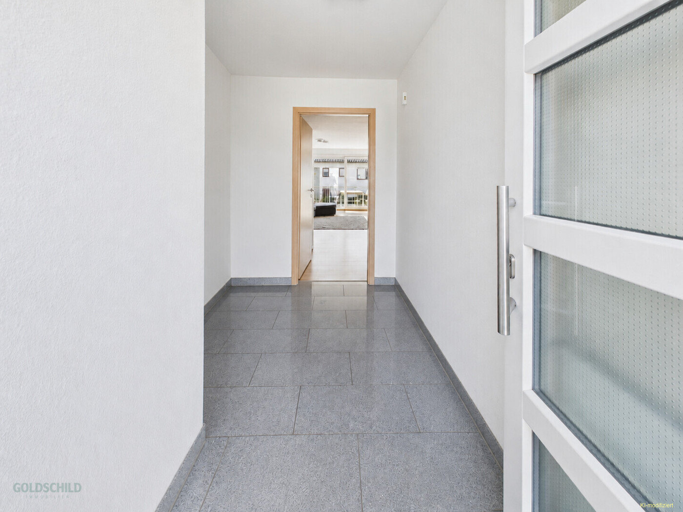 Casa unifamiliare_Aichtal – Area d’ingresso (modificata con IA)