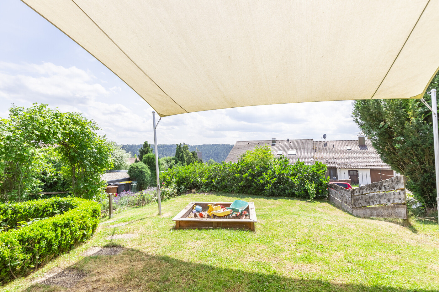 Terrasse mit Garten