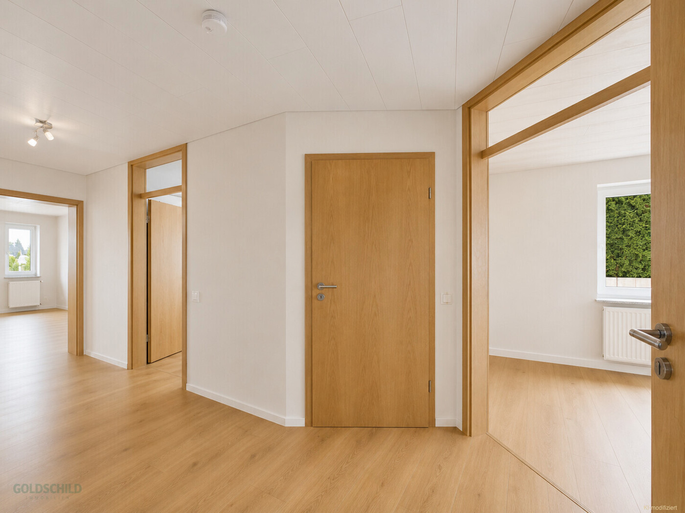 2-Familienhaus_Sonnebühl-Erpfingen_Flur (KI-modifiziert)