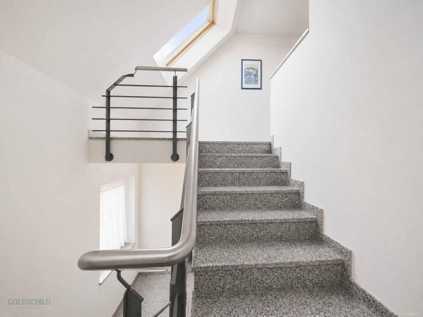 2-Familienhaus_Sonnebühl-Erpfingen_Treppenhaus (KI-modifiziert)